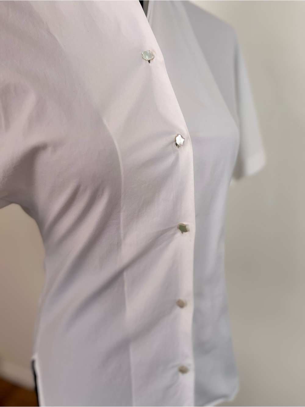 The Row Classic White Short-Sleeve Button-Down Shirt - Picture 2 of 8